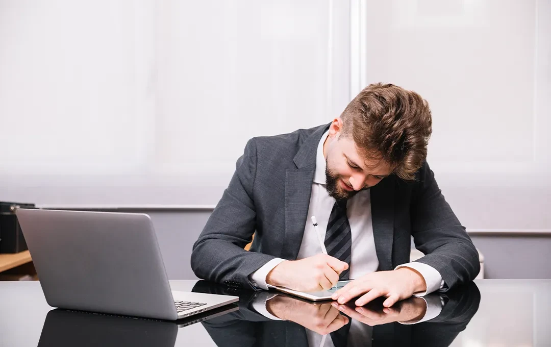 Semnare electronică a contractului de leasing operațional, direct de pe telefon sau tabletă, fără documente pe hârtie